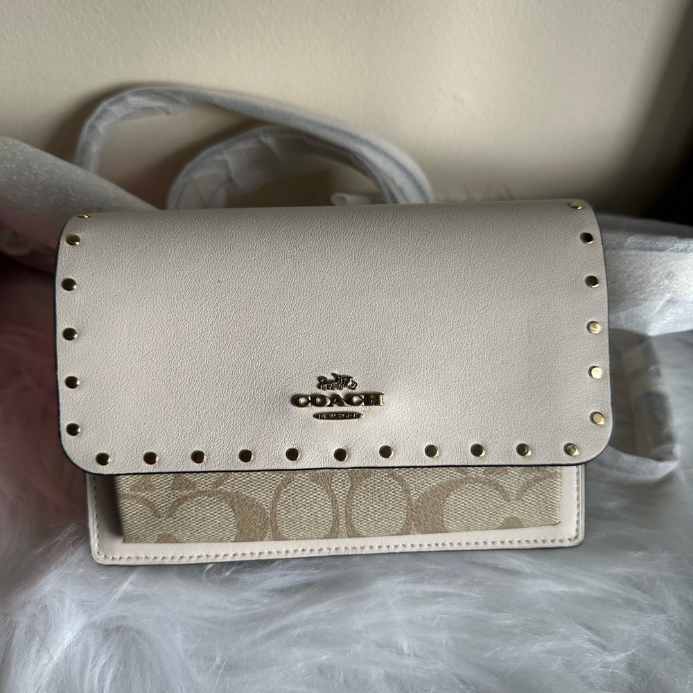 ❌❌SOLD❌❌Coach Signature Beltbag